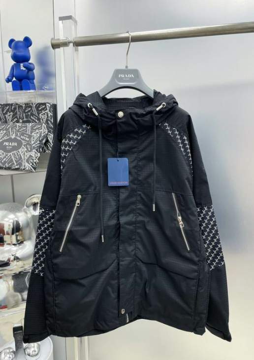 Picture of Louis Vuitton Jackets _SKULVM-3XLxetr8131856